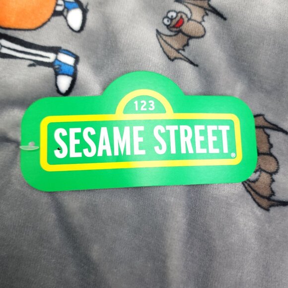 Sesame Street Halloween Decorative Throw Blanket 60" X 70" Bert Elmo Cookie Mons - Picture 2 of 13